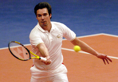 通过多年的 通过多年的